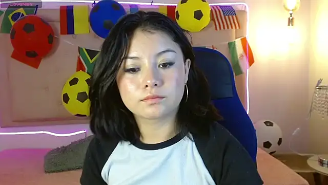 heidy_pink élő XXX-chatje