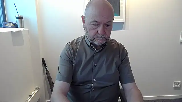 Buggemann Chat XXX live