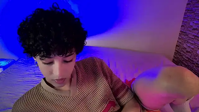 Živý XXX chat xFemboyToy