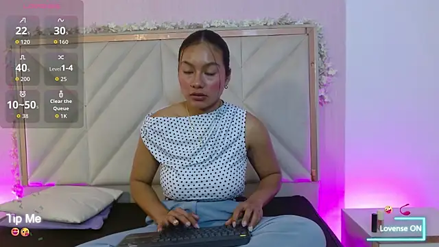 tokio1_tay's Live XXX Chat