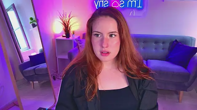 ChloeAster Chat XXX in diretta