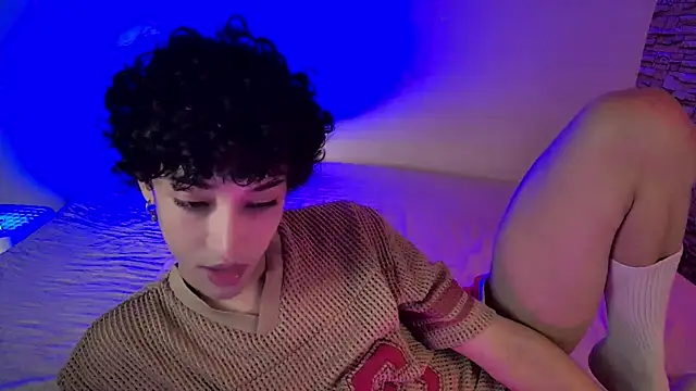 xFemboyToy লাইভ XXX চ্যাট