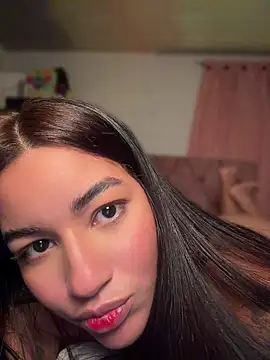 Chat +18 de Little_Gaby_ ao vivo