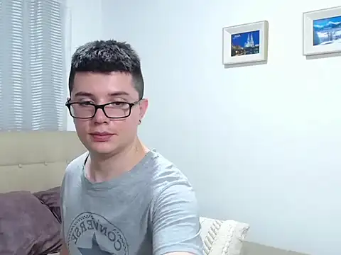BlackFoXXX69 Show in webcam
