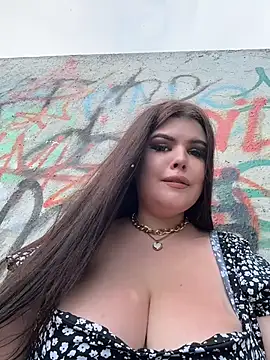 AmelliaDiamond Adlı Modelin Canlı XXX Sohbeti
