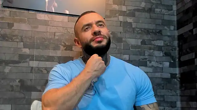 Chat +18 de BruceDallas ao vivo