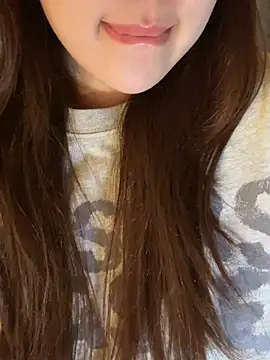 Uyennii02's Live XXX Chat