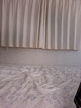 Živý XXX chat mainakadasi