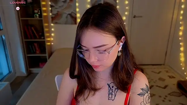 Chat +18 de MilenaSaint ao vivo