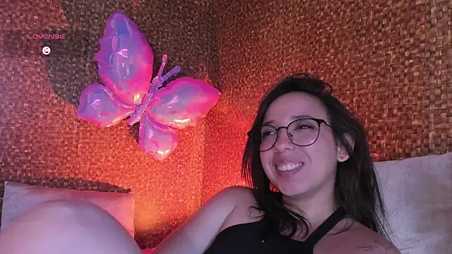 Chatroom XXX en direct de Apartment28