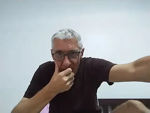 Chat XXX en directo de BIGUNCUTHARDCOCK