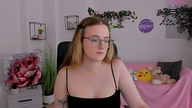 liana_kisses' Live XXX Chat