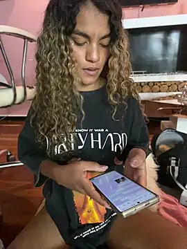 XXX chat uživo modela AngelPinkk_