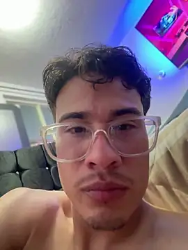Chat XXX en directo de TavoHot_