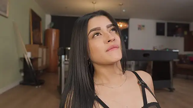 Chat +18 de Emilyy05_ ao vivo