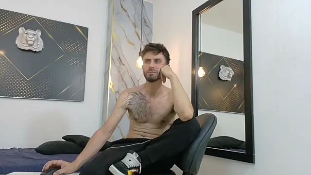 KingOfTemptation live XXX chat