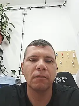 Živý XXX chat Lucy_1_roso