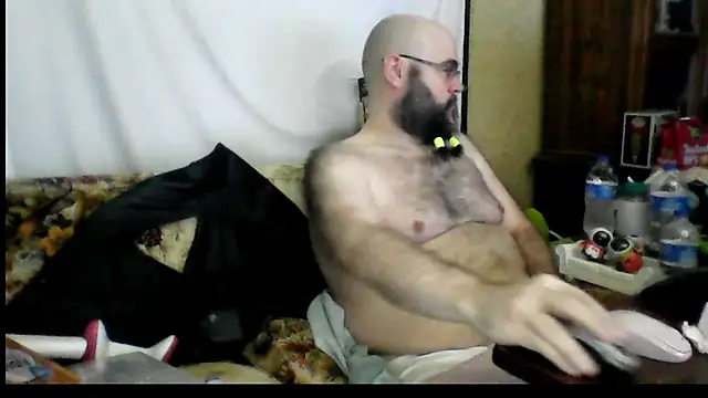 BriTheTopBear Chat XXX live