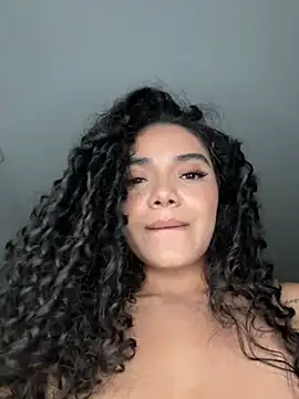 Curlyierr Live XXX-chat