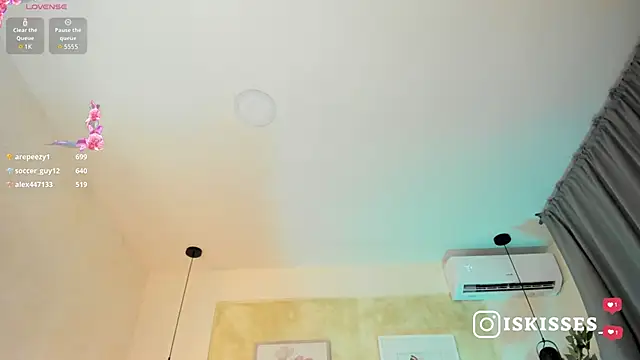 IsabellaSweet__ Adlı Modelin Canlı XXX Sohbeti