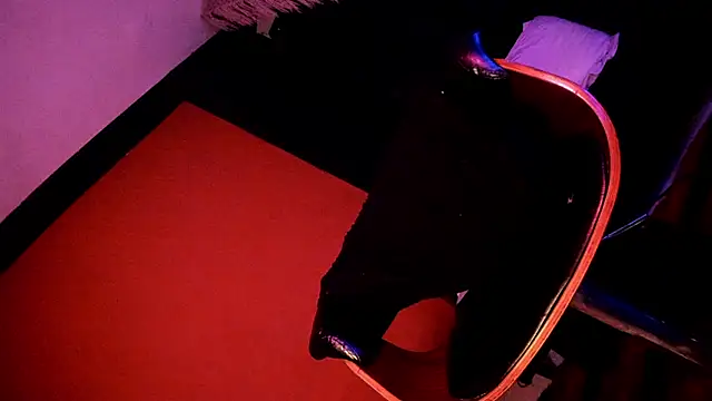 PervertedMissCloe Chat XXX in diretta