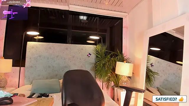 Chatroom XXX en direct de JESSI_NAOMI