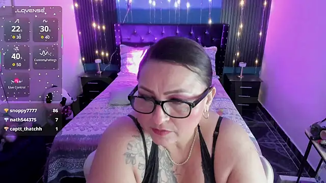 Ivonnee__のライブXXXチャット