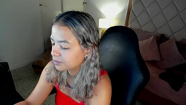 dulce_lyraa1's Live XXX Chat