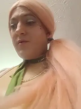sissytrapdolly24's Live XXX Chat