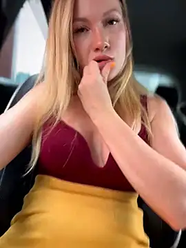 LavenderHot's Live XXX Chat