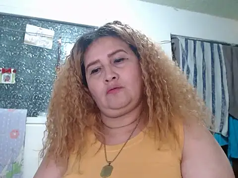 XXX chat uživo modela Perla1981--