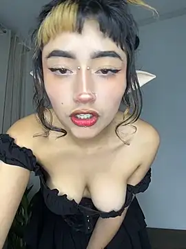 baby_akuma Adlı Modelin Canlı XXX Sohbeti