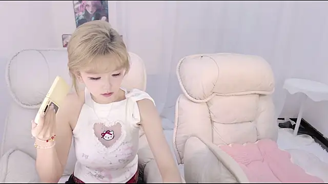 Živý XXX chat FruitGroup