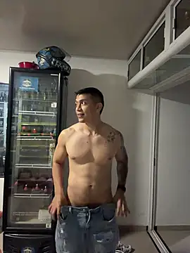Chat +18 de OliverWest04 ao vivo