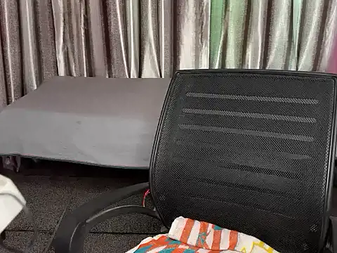 Radhika_4_you Chat XXX in diretta