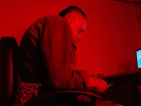 AlekNoir Live XXX-chat