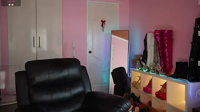 XXX chat uživo modela AsianSweetMilf