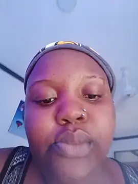 queennapal's Live XXX Chat