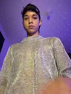 RoughDiamond_'s Live XXX Chat