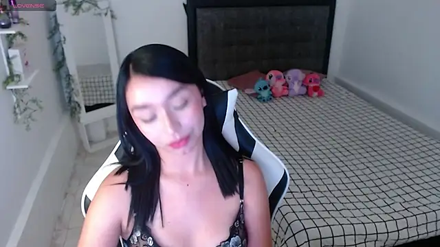 Ariel_Laurentt Adlı Modelin Canlı XXX Sohbeti