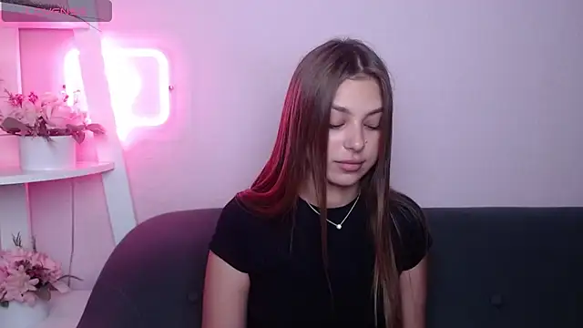 แชท XXX สดของ MilanaAngelAs