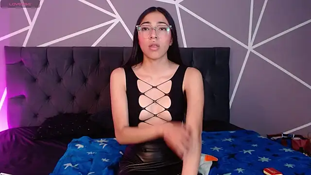 Violett1126 লাইভ XXX চ্যাট