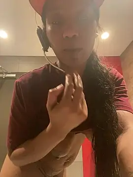 msrabbit597 Adlı Modelin Canlı XXX Sohbeti