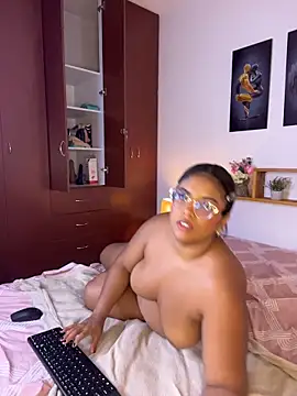 nairagold_ Chat XXX live