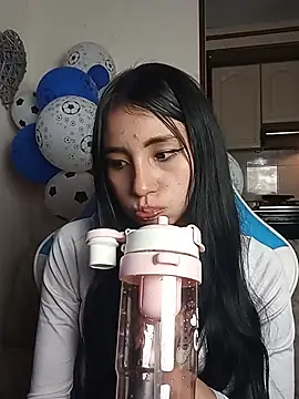 Chloe_Miller_2 现场XXX聊天