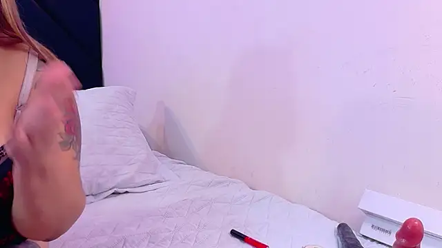 kinkyhousewifee XXX чат на живо