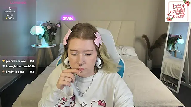 XXX chat uživo modela Elira_Vane