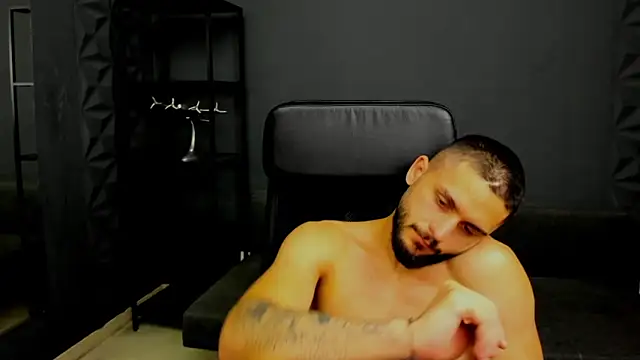 TroyWadee Live XXX-chat