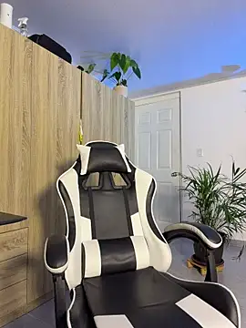 Chat +18 de SantiLux_ ao vivo