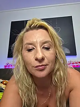 KaylinJan Live XXX-chat